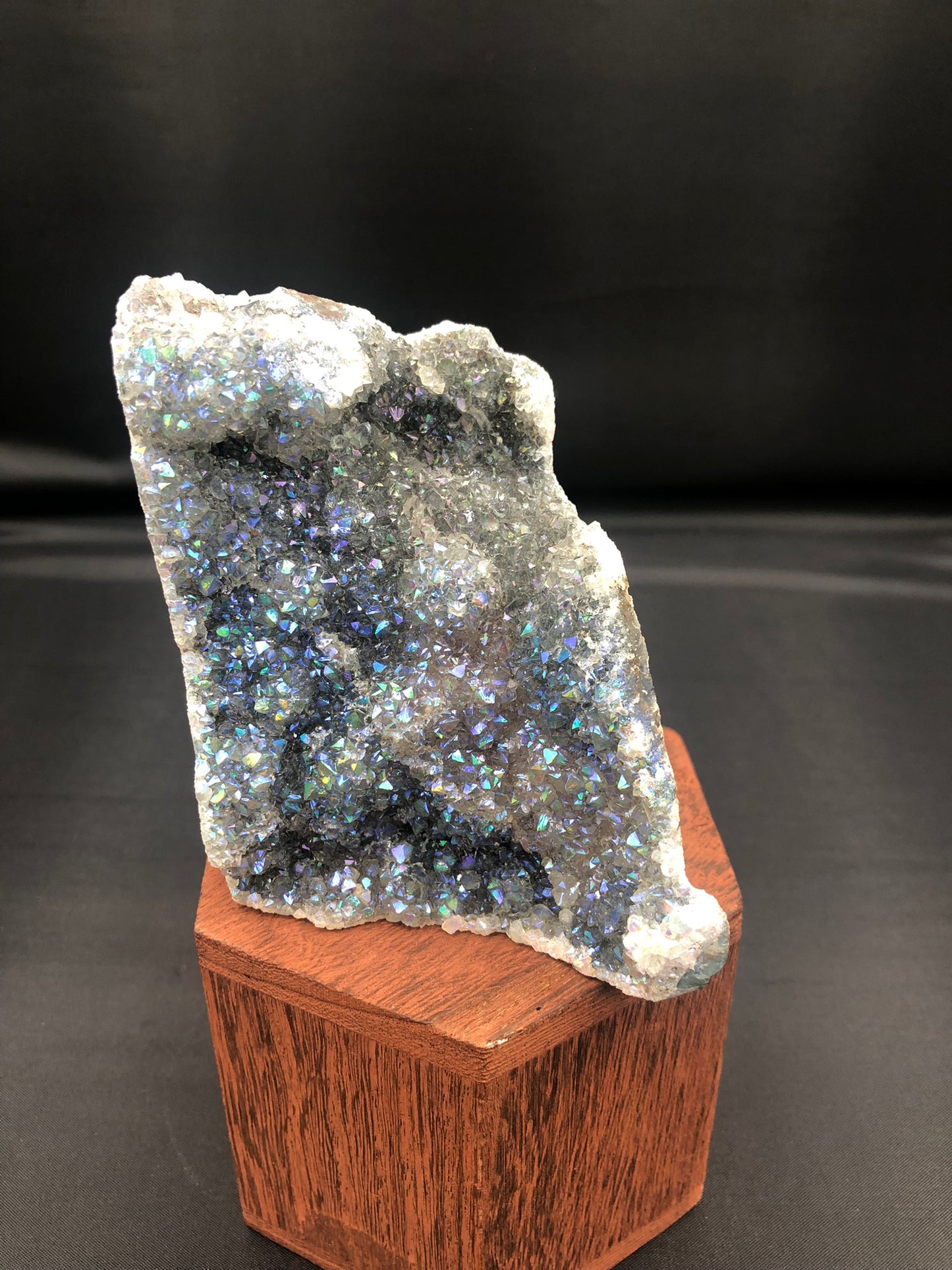 Quartz freeform with Aura Coating