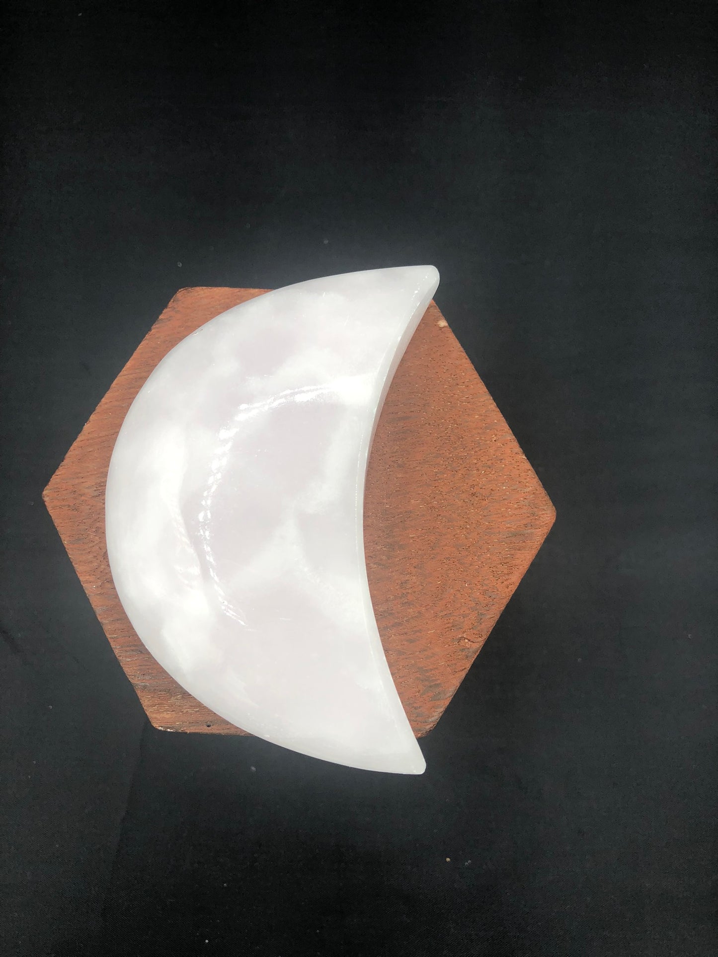 Mangano Calcite Moon
