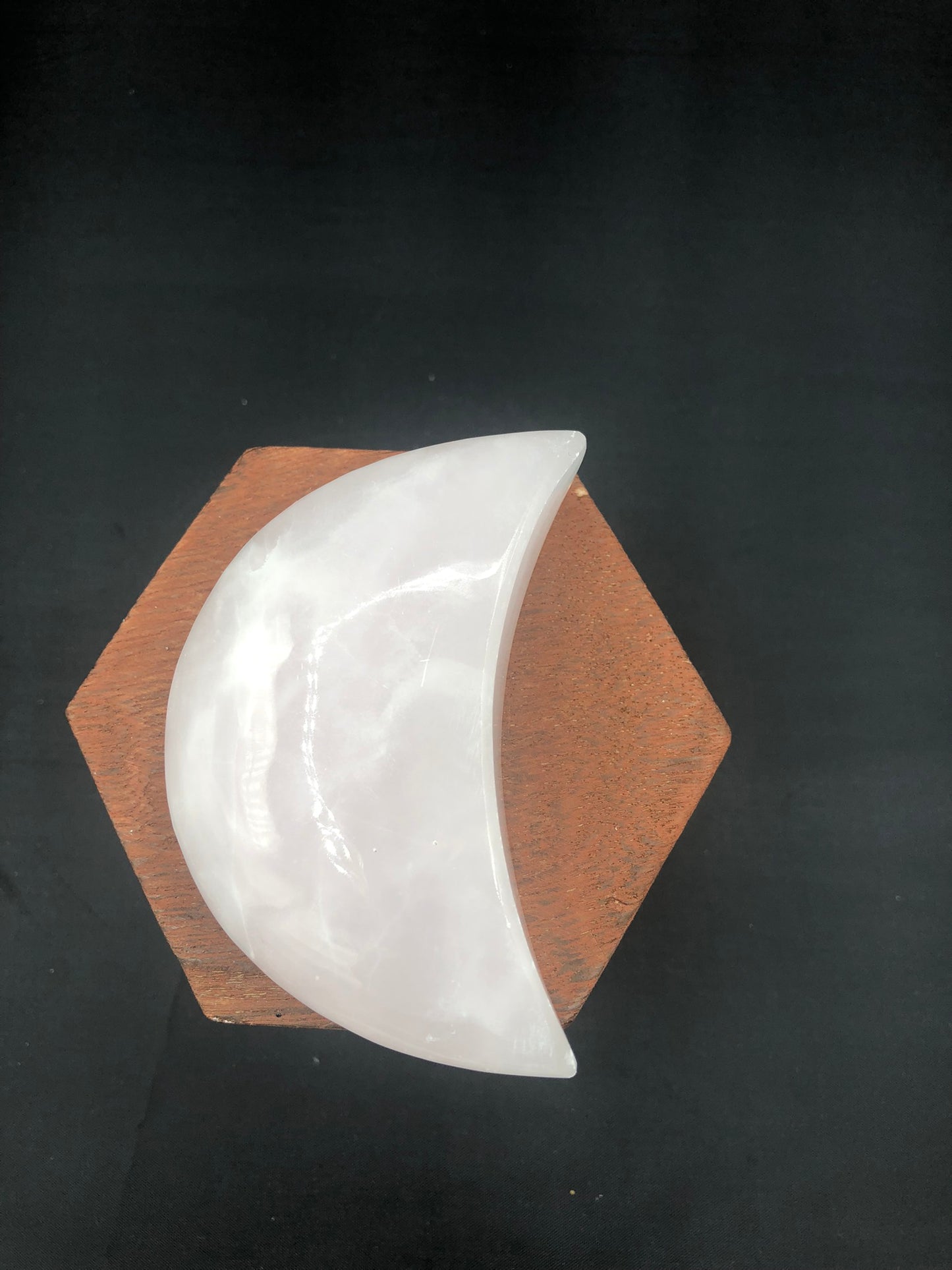 Mangano Calcite Moon