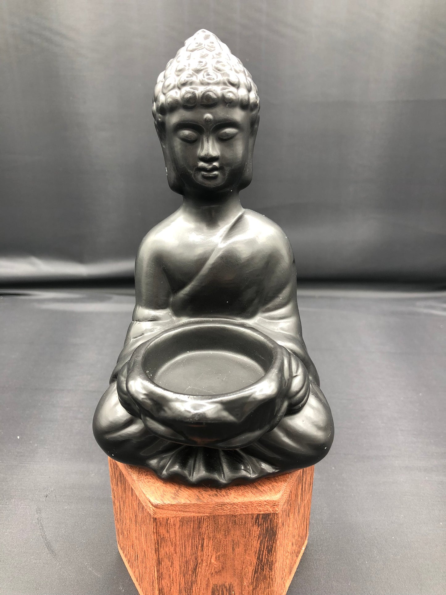 Tibetan Buddha sphere stand