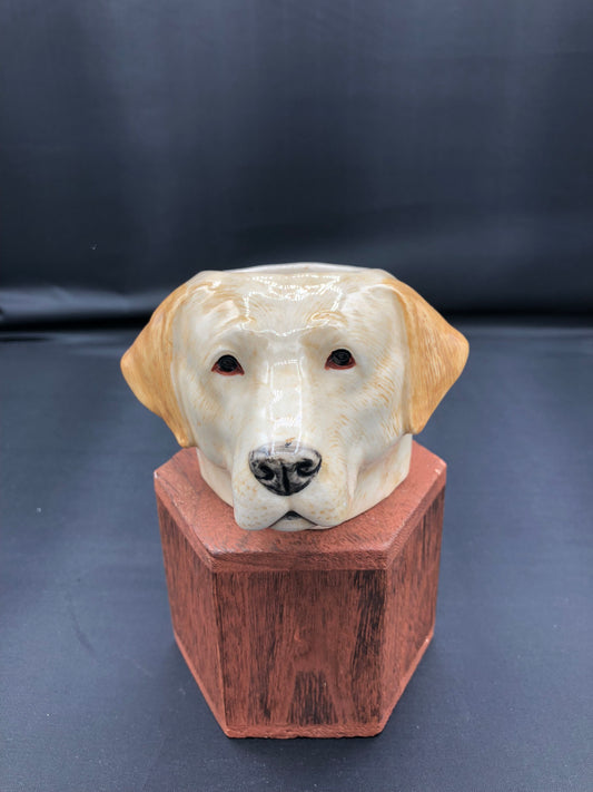 Labrador Sphere Stand